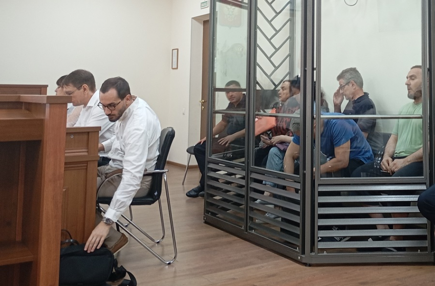 На процессе «ростовских судей» рассказали о покупке автомобилей на подставных лиц и передаче взяток