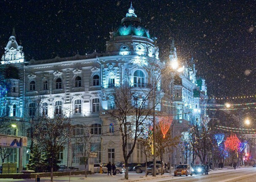 В Ростове к 10 декабря установят 86 новогодних елок