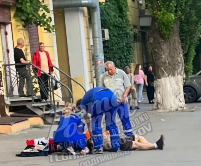 В центре Ростова неизвестный напал на мужчину с ножом