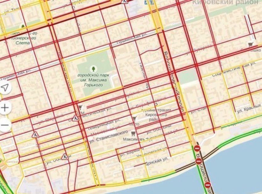 Ростовчане советуют не выезжать из города через Ворошиловский