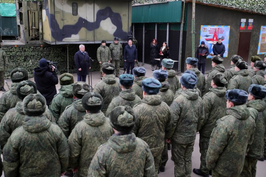 Голубев встретился с бойцами ПВО, защищающими небо над Ростовской областью