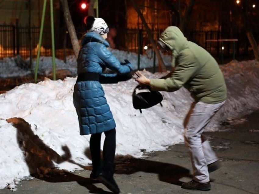 29-летний житель Ростовской области ночами охотился на одиноких дам 