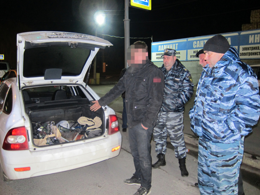 В Ростовской области банда воров за четыре месяца украла деталей с электровозов на миллион  