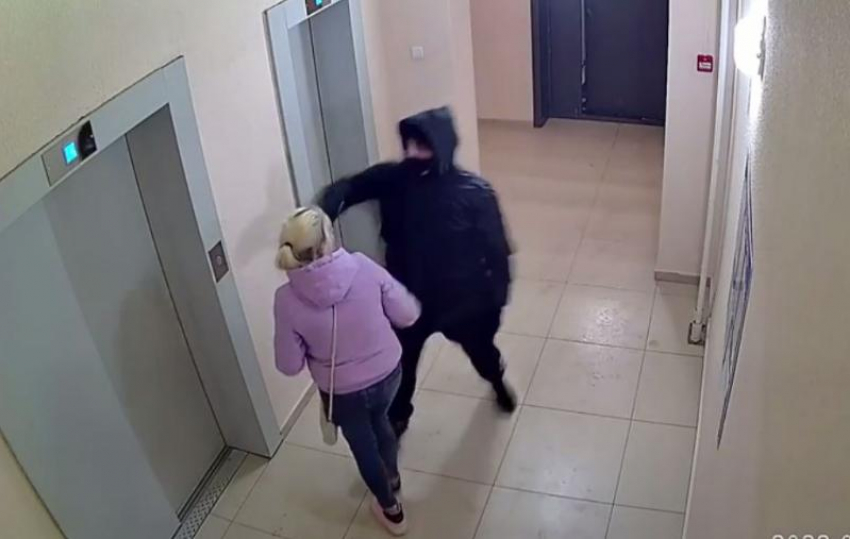 Житель Ростова в Воронеже ограбил девушку ради улучшения своего финансового положения