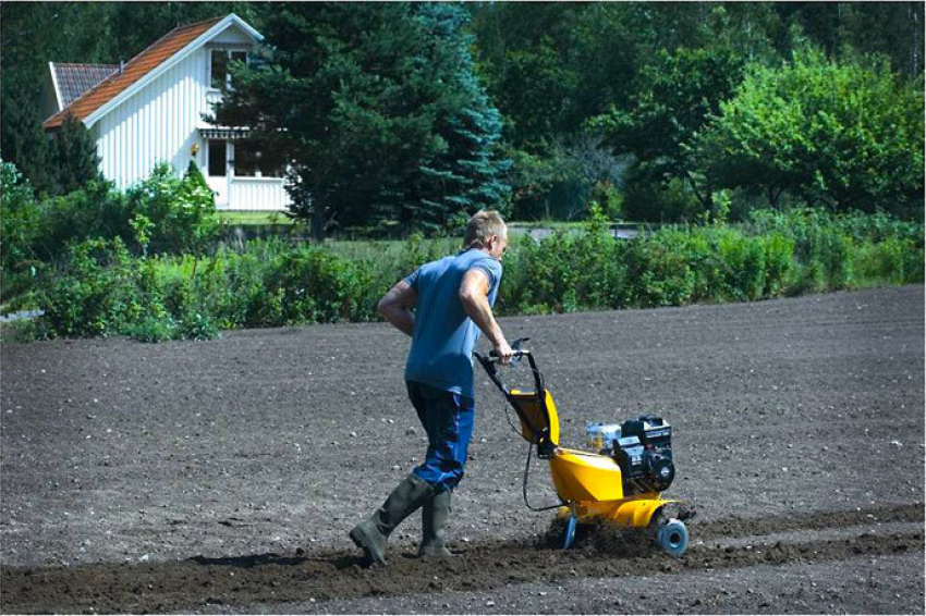 В Ростовской области мужчина искромсал культиватором 5-летнего мальчика 