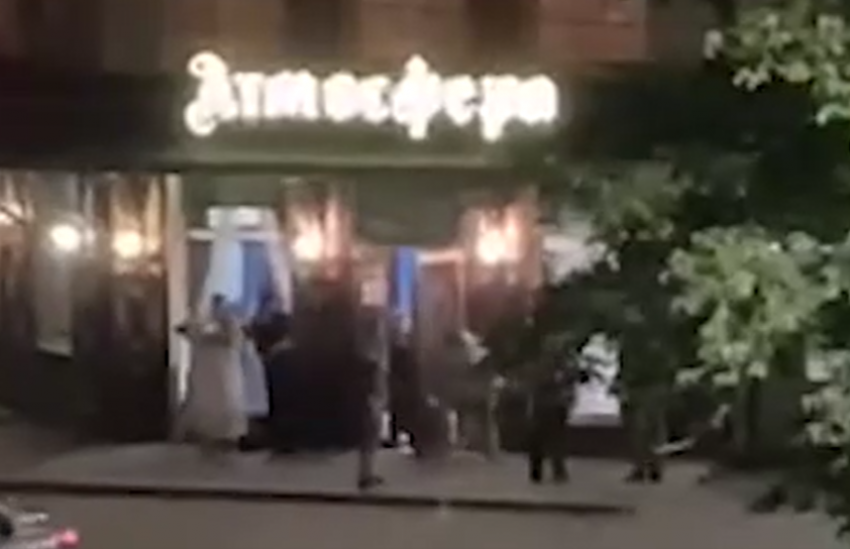 В Новочеркасске неадекватный мужчина напал на ребёнка у кафе