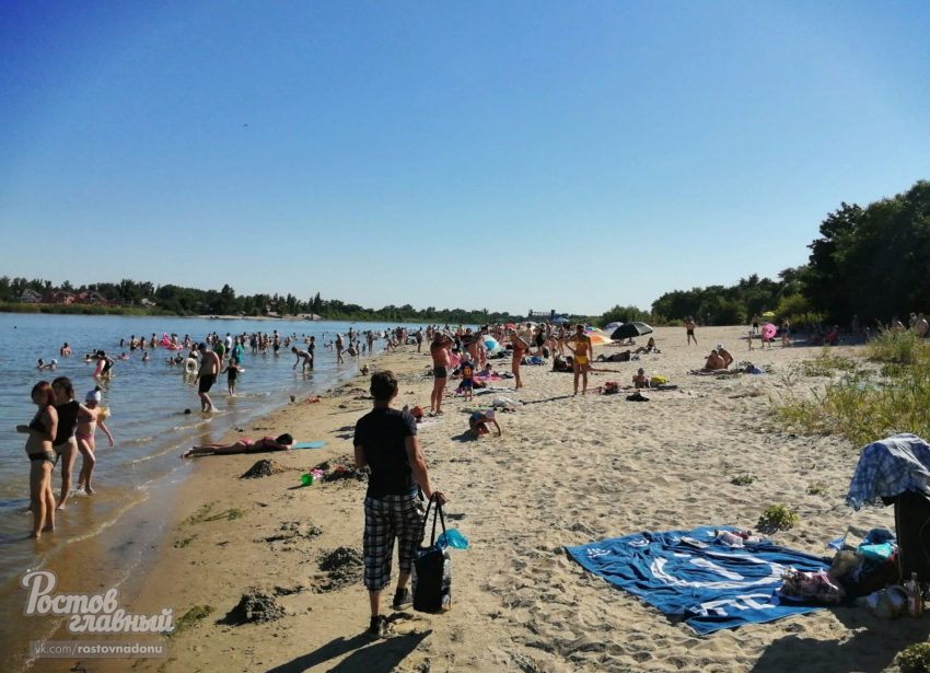 Ростовчане в соцсетях оценили фото переполненного пляжа