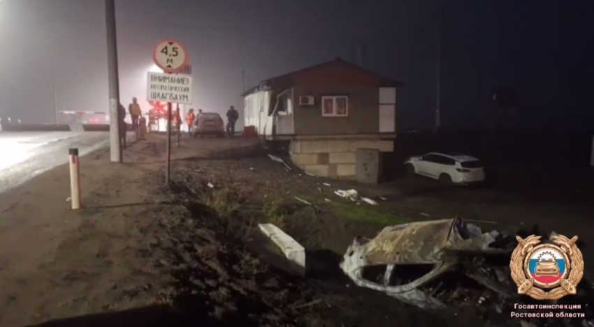 В Ростовской области на трассе Р-260 погиб несовершеннолетний водитель, выехавший на переезд на запрещающий сигнал