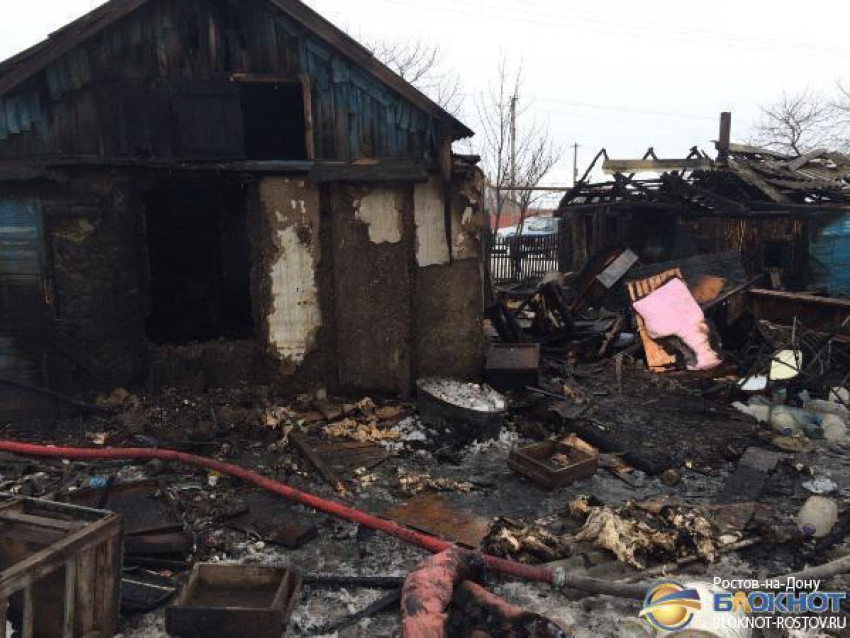На Дону в пожаре погибли 3-летний ребенок и 18-летний юноша, еще двое детей и их мать пострадали