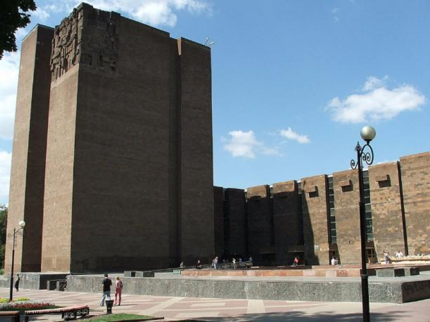 Ремонт электросетей в Донской публичной библиотеке будет стоить  50 млн рублей