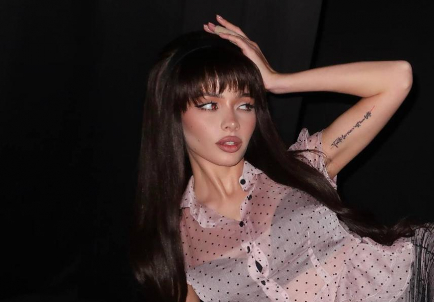 Валю Карнавал планируют «отменить» за сексуализацию несовершеннолетней героини фильма