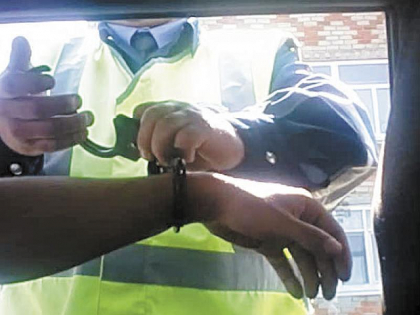 В Таганроге задержали водителя, повторно севшего за руль пьяным