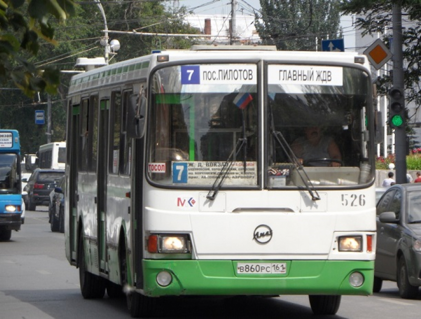 Ростов бесплатно передал ДНР городские автобусы