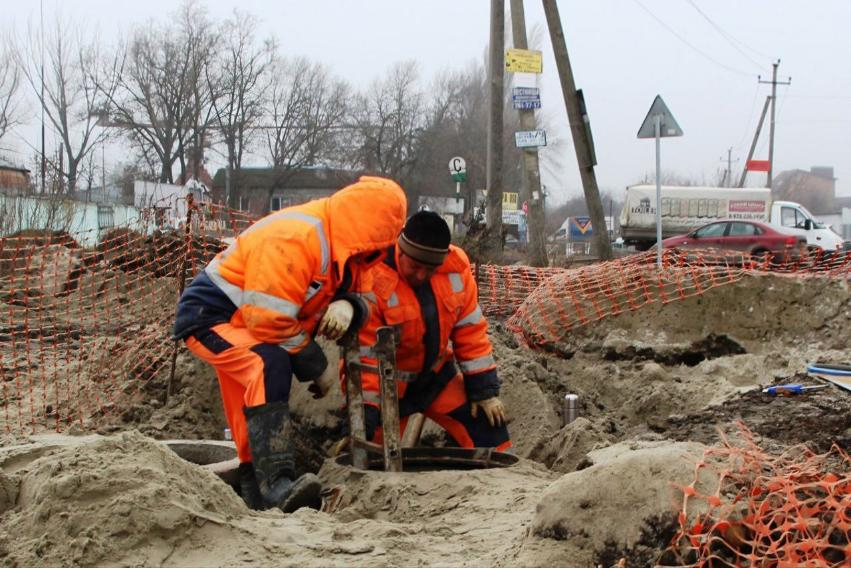 Ростовводоканал устраняет повреждения на водопроводных линиях