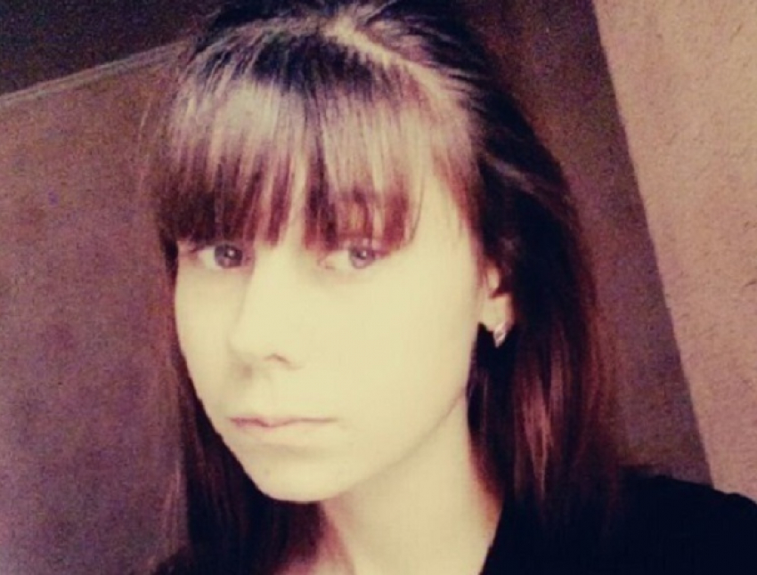 13-летняя школьница Настя в шапке с бубоном исчезла в Ростовской области