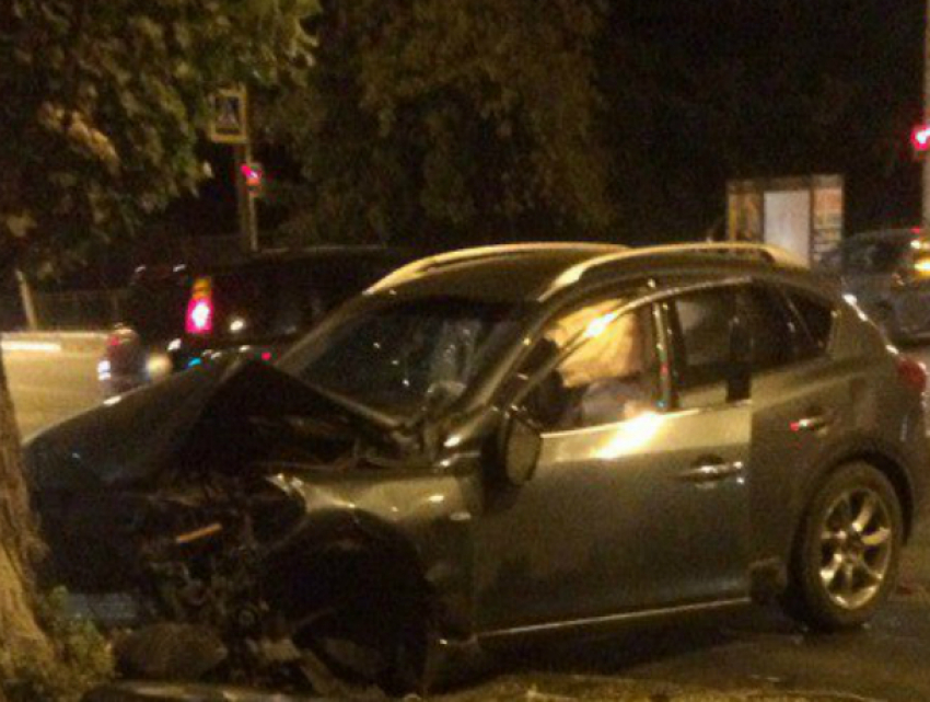 Молодая автоледи пострадала в спровоцированном самою же ДТП в Ростове