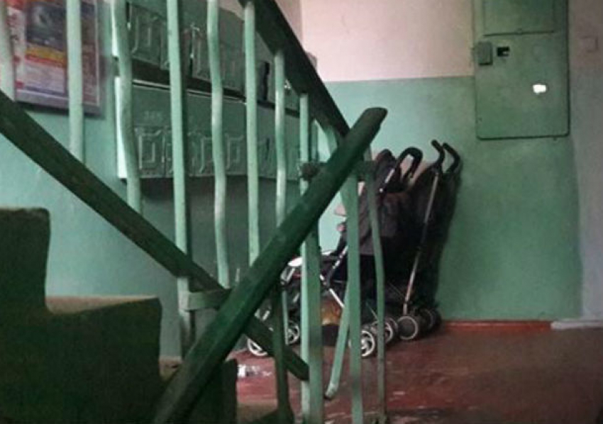 Незамужняя бизнес-леди в Ростове решила засудить мамочек с колясками 