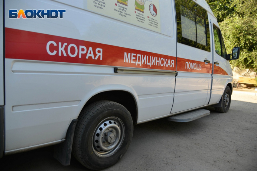 В Ростове медики спасли попавшую под поезд 15-летнюю девочку