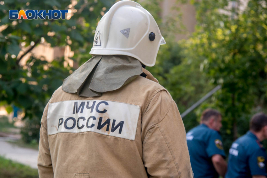 В Ростовской области за сутки сгорело больше двадцати объектов, а вода забрала две жизни