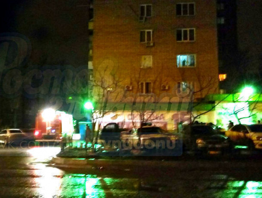 Взрыв с сильной вспышкой в квартире на улице Содружества испугали жителей Ростова