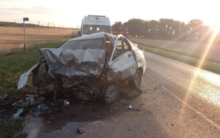 Три человека погибли в массовом ДТП в Ростовской области 23 июля