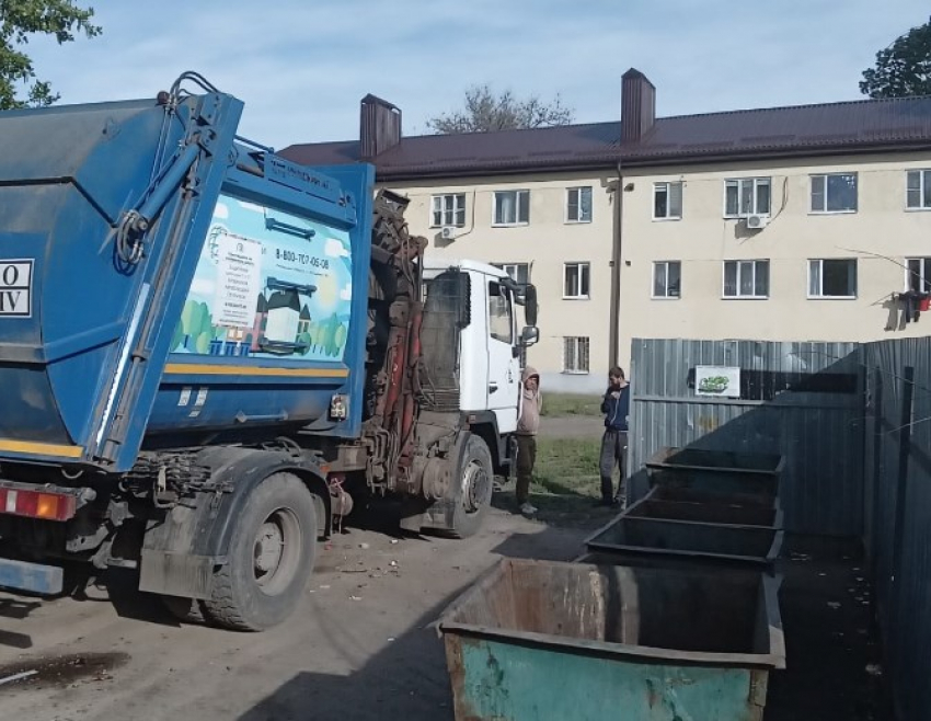 В Зернограде вывоз мусора переведен в штатный режим 