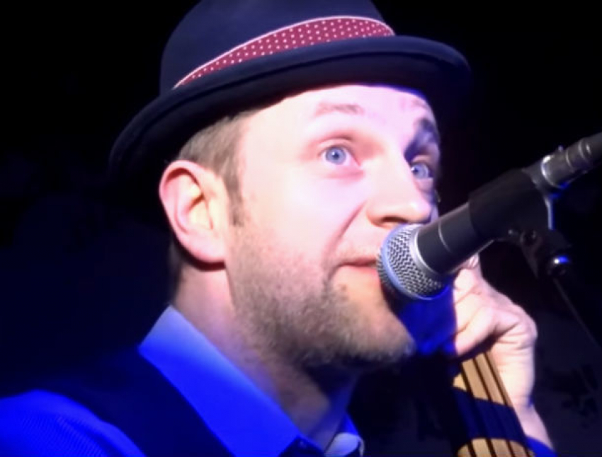 Отвязная вечеринка в Ростове лидера Billy’s Band с «Поваляемся» и подарком от Алсу попала на видео 