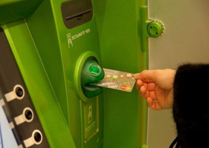 Сбербанк масштабировал сервис переводов с получением наличных в банкоматах на всю страну
