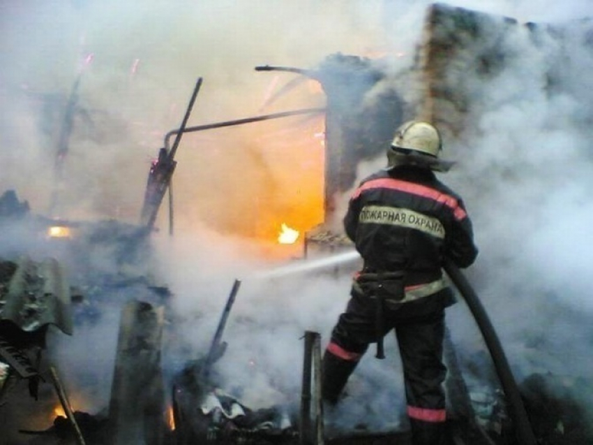 Ростовчанин погиб в пожаре, который вспыхнул из-за курения