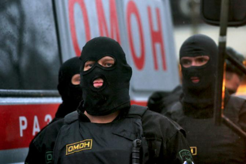 На заводе «Амилко» в Ростовской области ОМОН проводит обыск