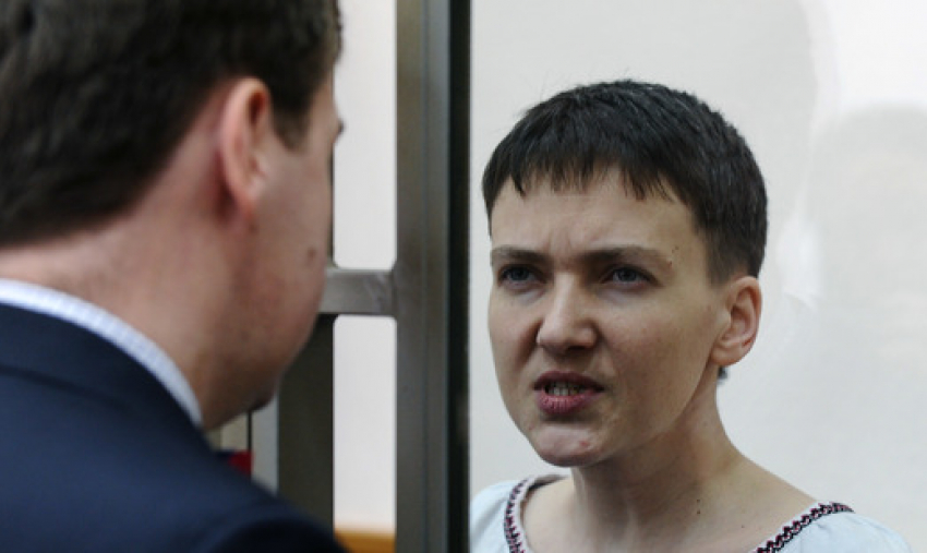  Надежда Савченко прекратила сухую голодовку после письма от Порошенко