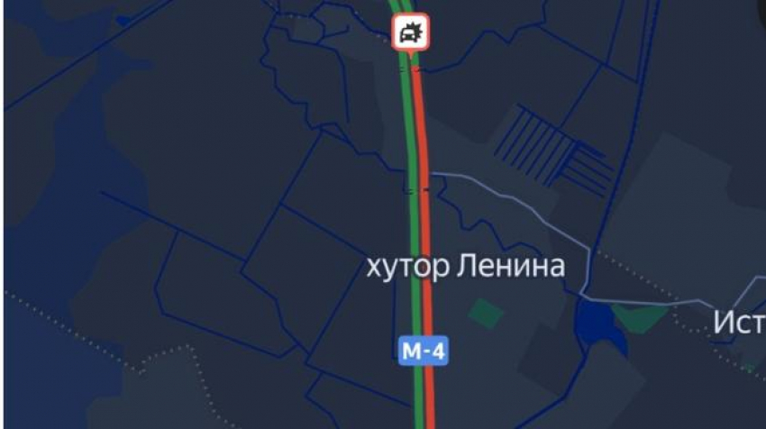 Из-за ДТП с КамАзом образовалась большая пробка в Ростовской области