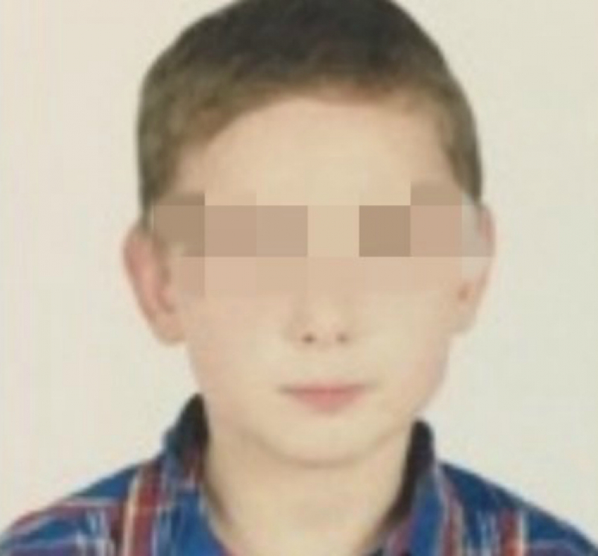 Пропавший бритый налысо мальчик найден живым и невредимым в Ростовской области