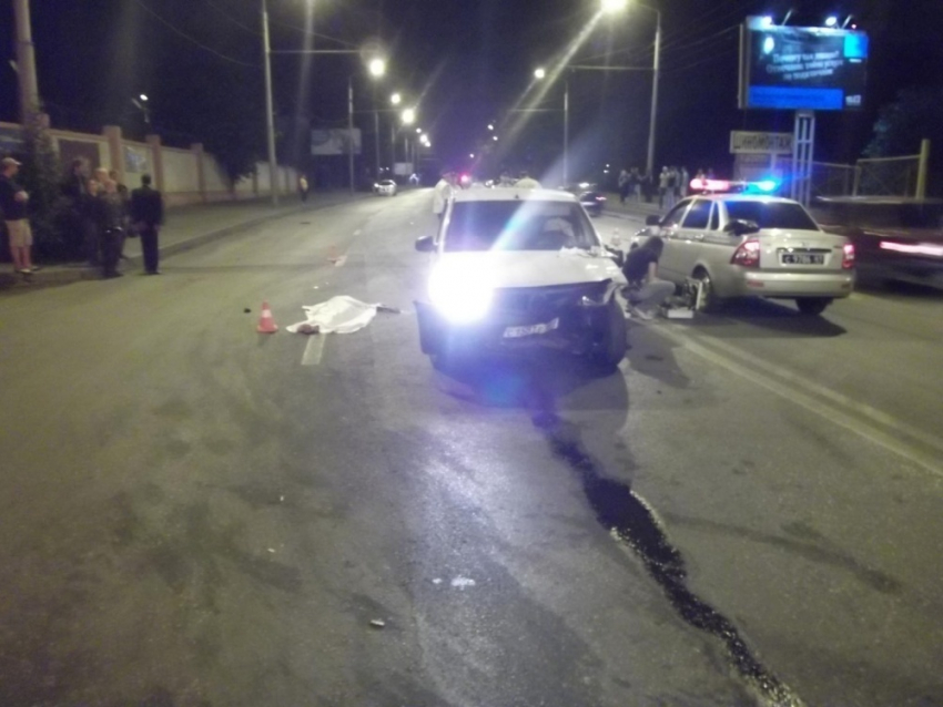 В Ростове разыскивают водителя «Рено», сбежавшего с места ДТП с двумя погибшими