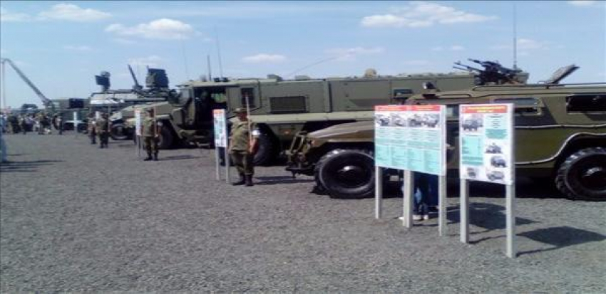 Выставка современной военной техники прошла на полигоне «Кадамовский»