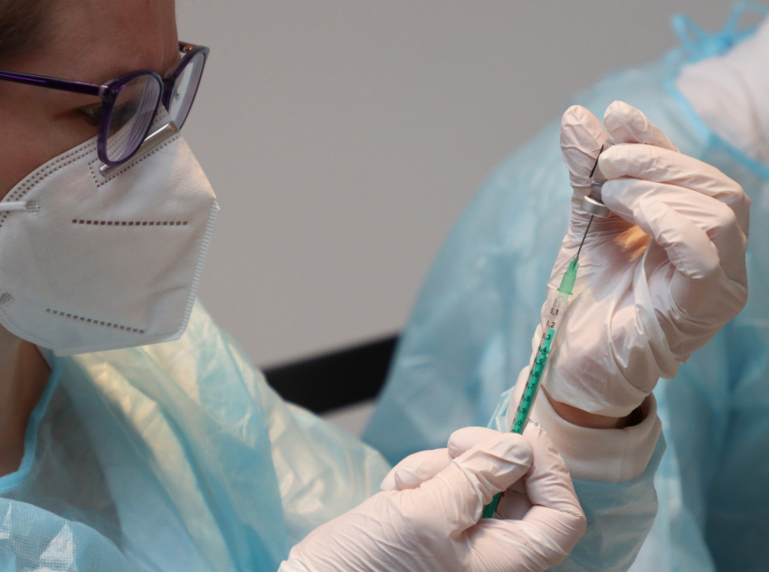 Массовая вакцинация от коронавируса в Ростовской области начнется в середине января