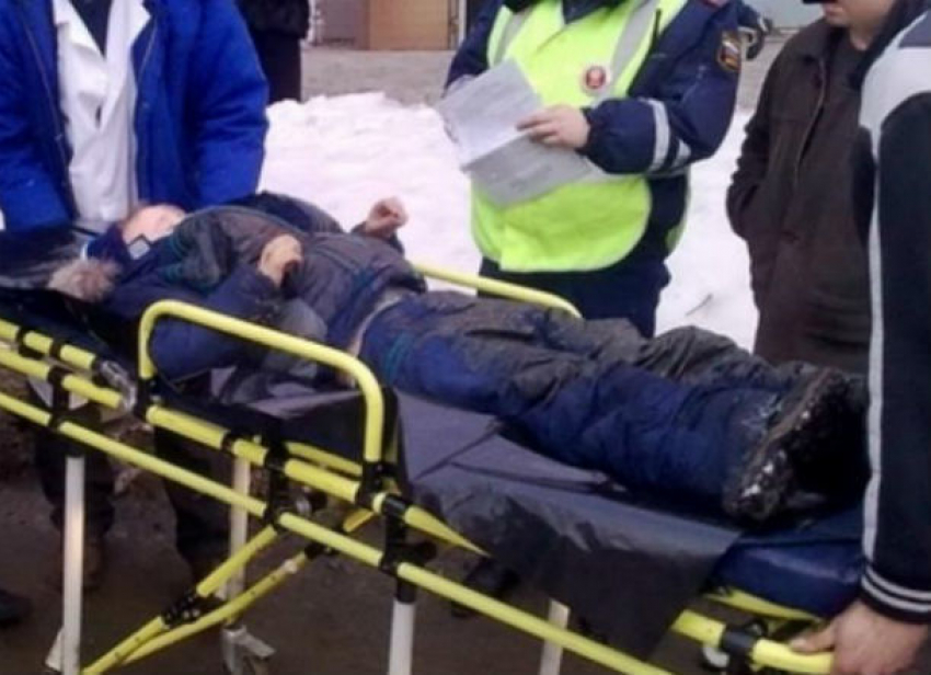 Пожилой водитель на иномарке сбил школьника в Ростовской области