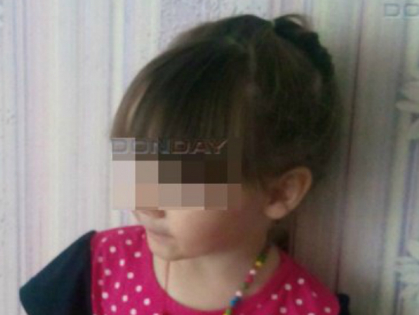 Разбившаяся об асфальт малышка скончалась от жутких травм под Ростовом