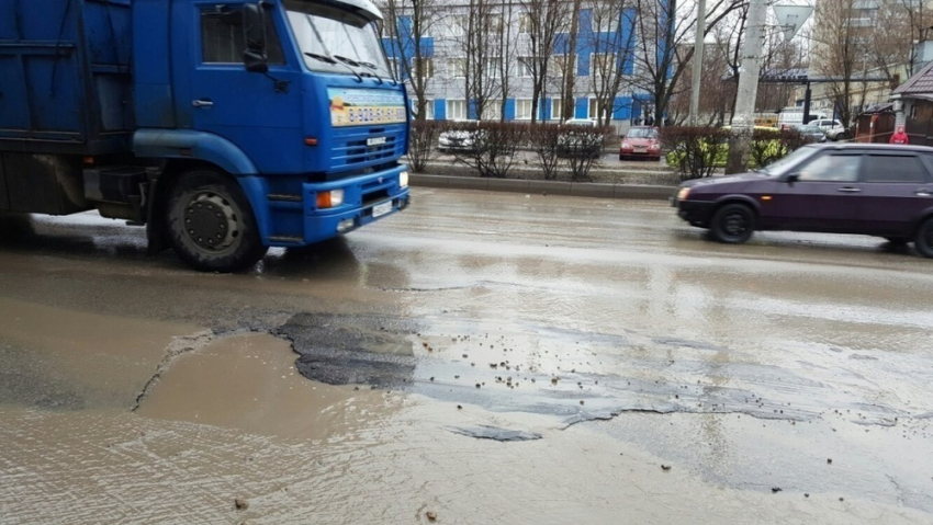 Дорожники Ростова сообщили о выполненном ямочном ремонте на 60 улицах