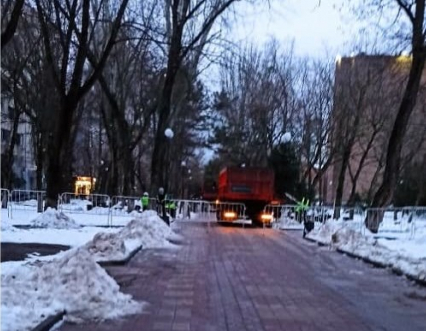 В Ростове полиция перегородила улицу Пушкинскую, куда должны прийти митингующие