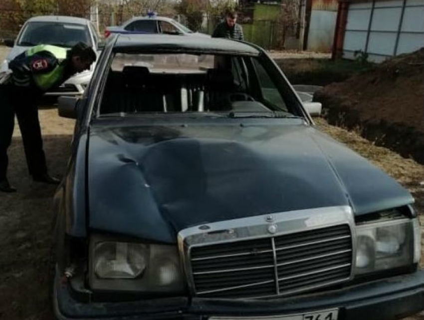 Друзья пропавшего в Батайске после ДТП юноши нашли сбившую его машину