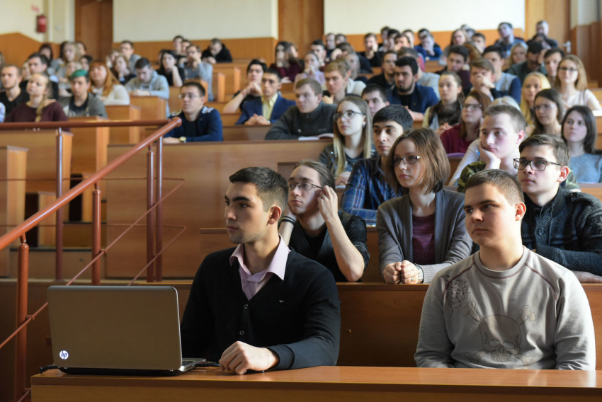 Талантливые ростовские 5-классники попробуют себя в роли бакалавров