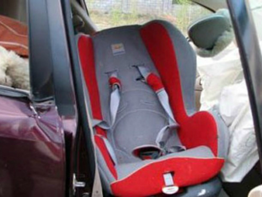 Маленькая девочка пострадала в ДТП с двумя «Тойотами» в Ростове