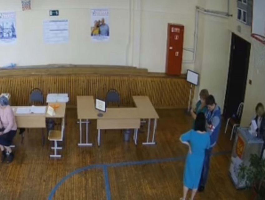 Участниц знаменитого вброса бюллетеней на выборах в Госдуму осудили в Ростове