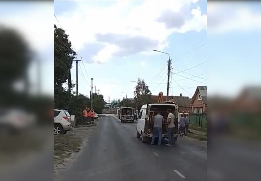 В Батайске перекрыли движение из-за угрозы взрыва газа