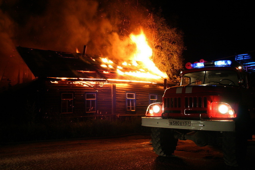 На пожаре в Таганроге пострадал местный житель