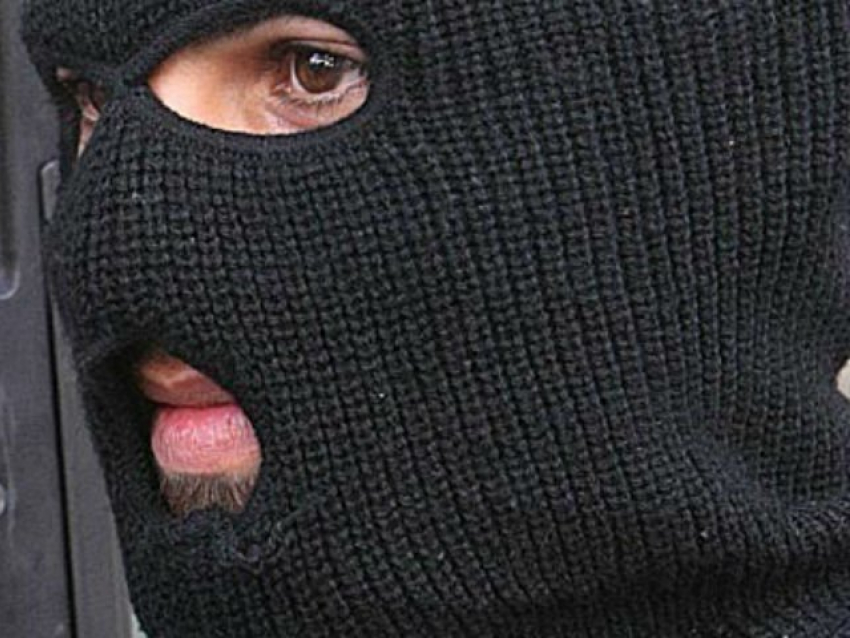 Житель Ростовской области избил и ограбил одноногого инвалида