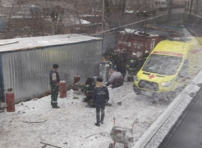 Рабочие из Ростова получили ранения при мощном взрыве в Волгограде