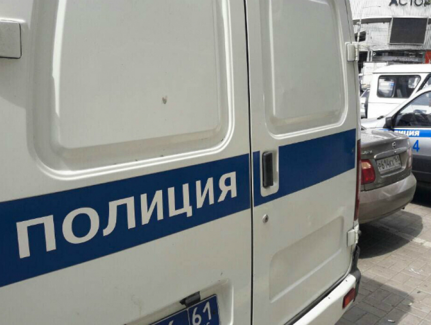 Молодого «да удалого» гаражного вора поймали с «горячим» аккумулятором в руках в Ростове