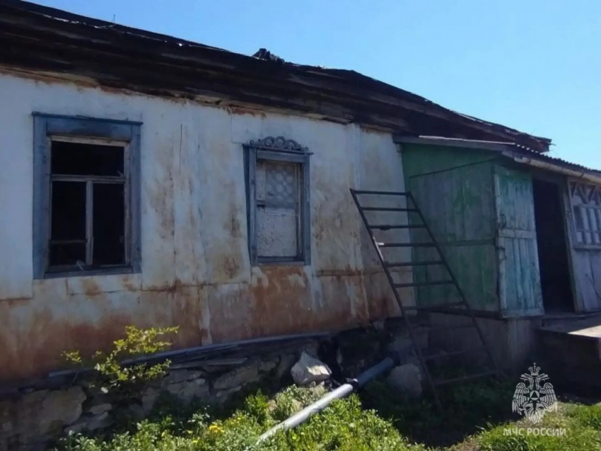 Мужчина погиб при пожаре в Верхнедонском районе